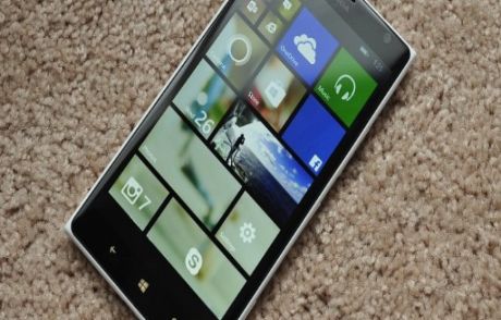 Sales of smartphones based on Windows Phone fell by 73% over the year